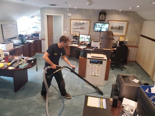 Office carpet cleaning professioal in Etobicoke